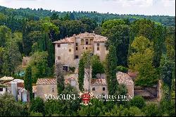 HISTORIC PROPERTY WITH CHIANTI VINEYARDS FOR SALE IN TUSCANY