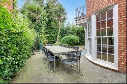 Netherhall Gardens, Hampstead, London, NW3 5RG