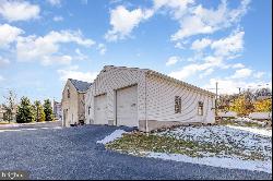 4229 Roundtop Road, Elizabethtown PA 17022