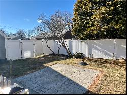 25 Oriole Avenue, Cranston RI 02920