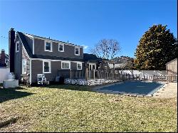 25 Oriole Avenue, Cranston RI 02920