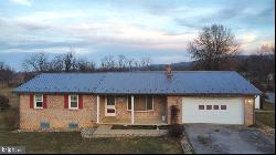 12 Robinson Avenue, Shippensburg PA 17257