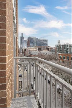 111 S Morgan Street #614, Chicago IL 60607