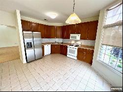 103 Crown Ct Unit 32, Livingston NJ 07039