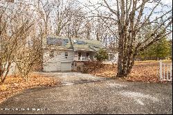 15 Shawangunk Drive, Kerhonkson NY 12446