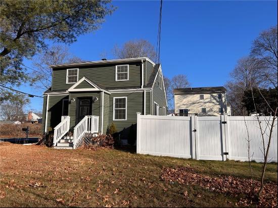 1689 Diamond Hill Road, Cumberland RI 02864