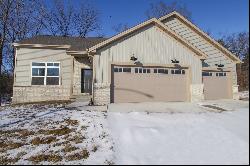 108 Dugan Trail, Downs IL 61736