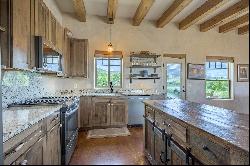 25A Sunset Rd, Arroyo Seco NM 87514