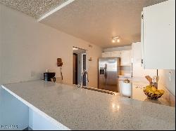 725 N Royal Crest Circle Unit 215, Las Vegas NV 89169