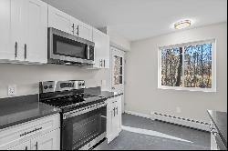 3 Woods End Circle Unit F, Peekskill NY 10566