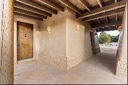 128 Outlaw Trail, Taos NM 87557