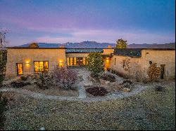 128 Outlaw Trail, Taos NM 87557