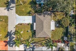 4146 E River Dr, Fort Myers FL 33916