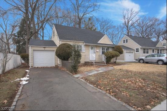 676 Pinewood Rd, Union Twp. NJ 07083