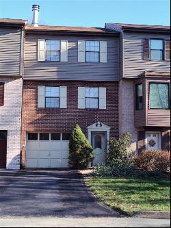 7448 Lighthouse Point Pt, Wilkinsburg PA 15221