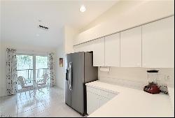 8540 Naples Heritage Dr Unit 8, Naples FL 34112