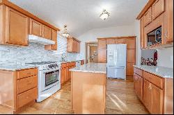 1613 W Oxford Ct, Andover KS 67002