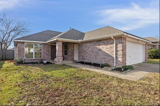 1021 Silver Spur Lane, Fort Worth TX 76179