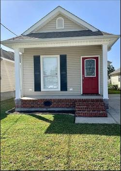 704 Richard Street, Gretna LA 70053