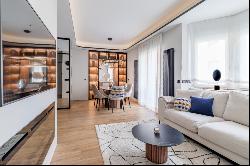 Great property close to the Retiro with three en-suite bedrooms., Madrid 28032