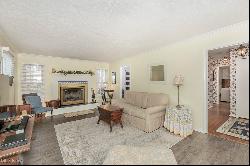 1127 Sheerbrook Drive, Chagrin Falls OH 44022