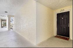 225 Murcia Drive #313, Jupiter FL 33458