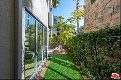 12834 N Seaglass Circle, Playa Vista CA 90094