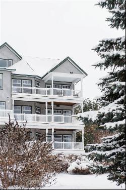 820 Maple Leaf Lane Unit 27, Petoskey MI 49770