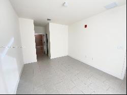 8167 NW 41st St Unit E-403, Doral FL 33166