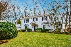 54 Castle Ridge Road, Manhasset, NY 11030