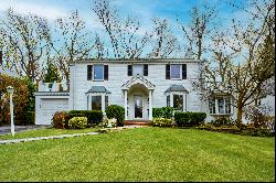 54 Castle Ridge Road, Manhasset, NY 11030