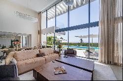 Modern Luxury Frontline Golf Villa with Panoramic Sea Views