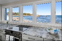 Oceanfront Luxury Duplex on Perkins Cove in Ogunquit