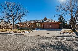 Charming Mid-Century Modern Ranch in West Loveland