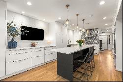 Beautifully Renovated Townhome in Convenient North Buckhead Location