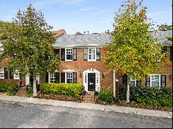 Beautifully Renovated Townhome in Convenient North Buckhead Location