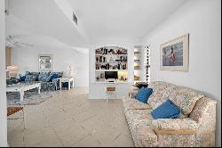 MARCO ISLAND - WATERS EDGE CONDO