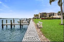 MARCO ISLAND - WATERS EDGE CONDO