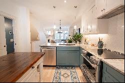 Tastefully Renovated Townhome