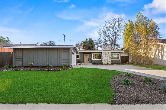 Welcome to your dream home nestled in the one of the most desirable pockets of the valley,