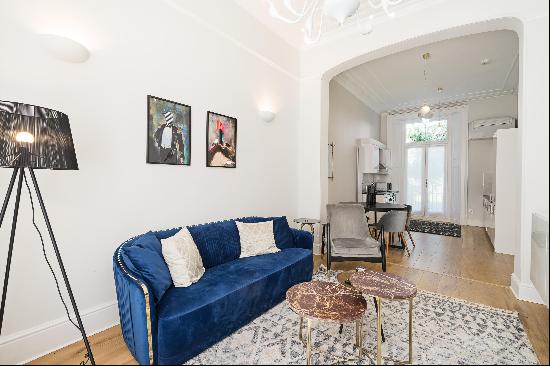 An immaculate and elegant two bedroom apartment in Notting Hill, W2.