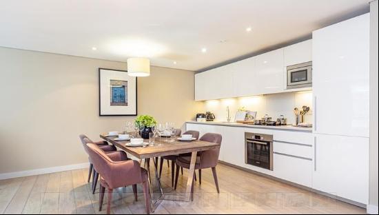 A bright and contemporary three bedroom flat in Merchant Square East, W2.