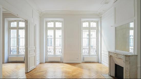 Apartment for sale in Paris, France