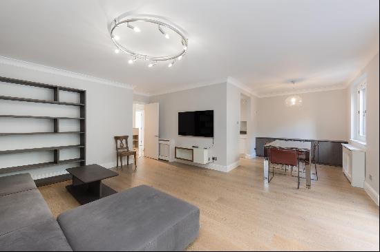 A charming two bedroom garden flat in the heart of Mayfair.