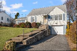 77 Westfield Drive,Cranston, RI, 02920