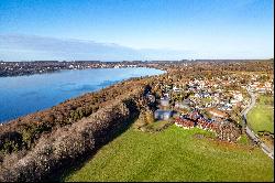 Neubau: Galeriehaus mit privater Liegeinsel in idyllischer Lage und Seeblick