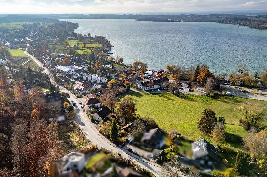 Five minutes' walk to Lake Wörth: 853 m² plot with planning permission