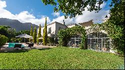 Elegance and grandeur in the Franschhoek Valley