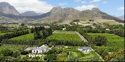 Elegance and grandeur in the Franschhoek Valley