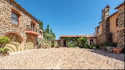 TUSCAN INSPIRED VILLA GUESTHOUSE WITH WINE CELLAR AND INCREDIBLE VIEWS